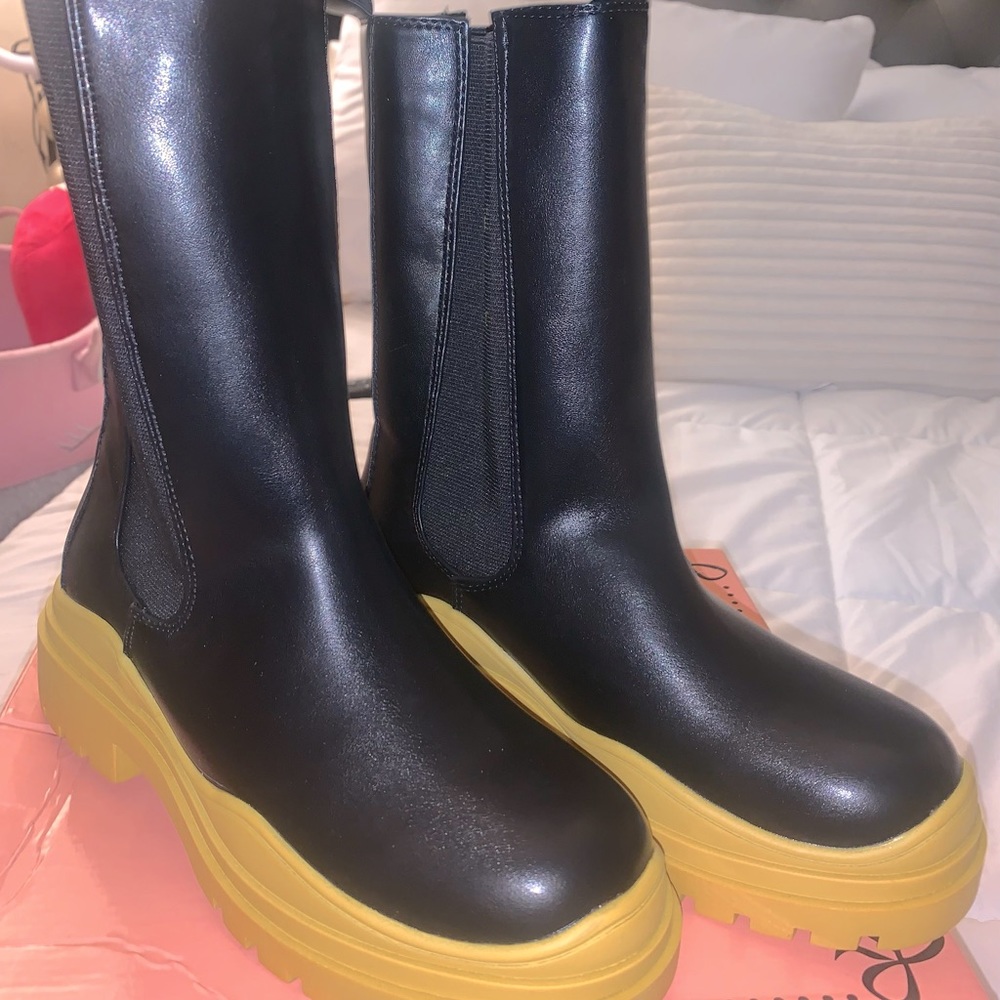 Black/Yellow Boots